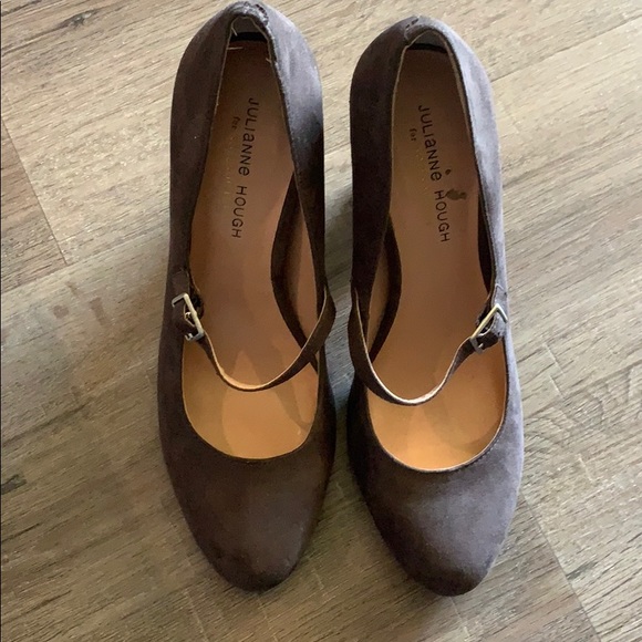 Julianne Hough Heels - Picture 2 of 4